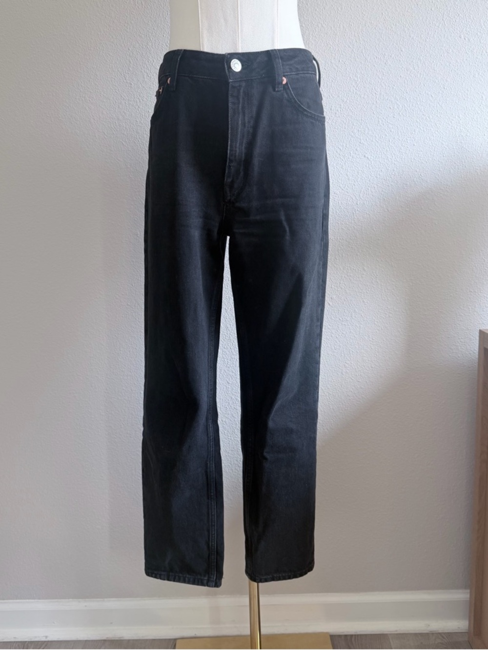 Mango Classic Mom Black Woman’s Jeans